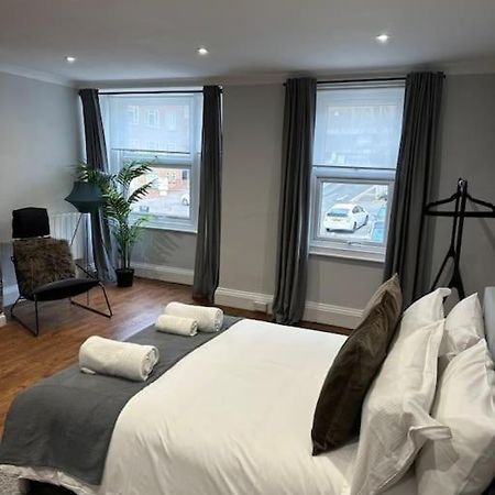 High Wycombe Centre- 2 Bed Flat Apartment Ngoại thất bức ảnh