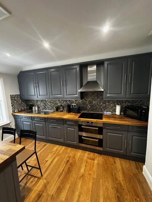 High Wycombe Centre- 2 Bed Flat Apartment Ngoại thất bức ảnh