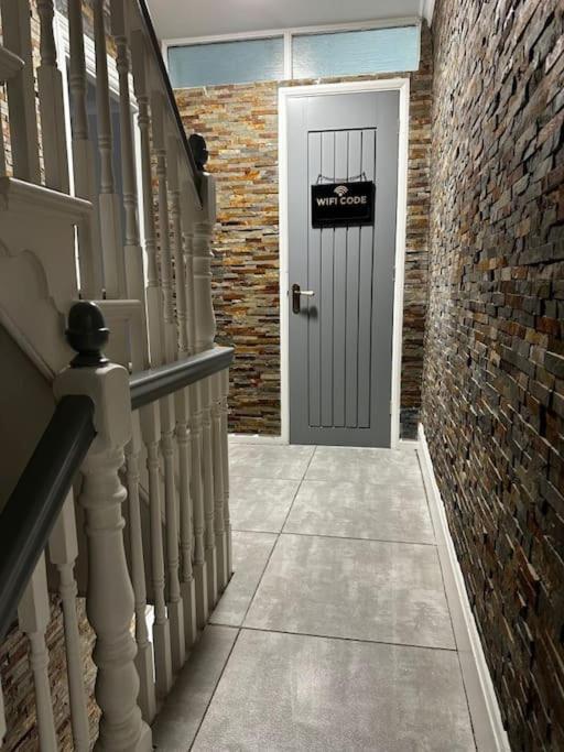 High Wycombe Centre- 2 Bed Flat Apartment Ngoại thất bức ảnh